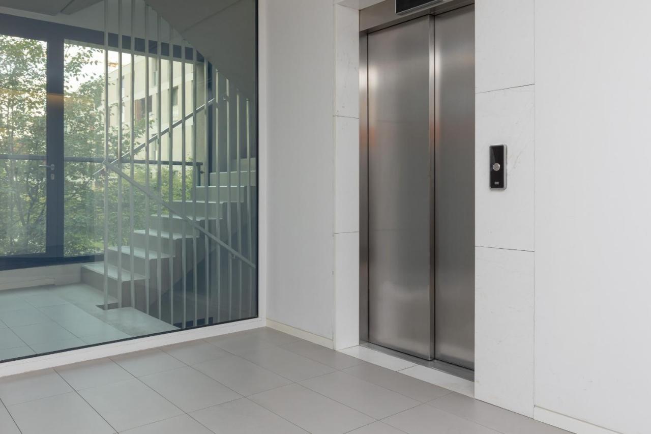 Warsaw Wola Apartment Near Nocny Market By Noclegi Renters Ngoại thất bức ảnh